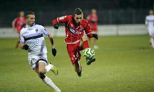 欧宝体育-尼姆客场不敌马赛，降级形势更加严峻的简单介绍